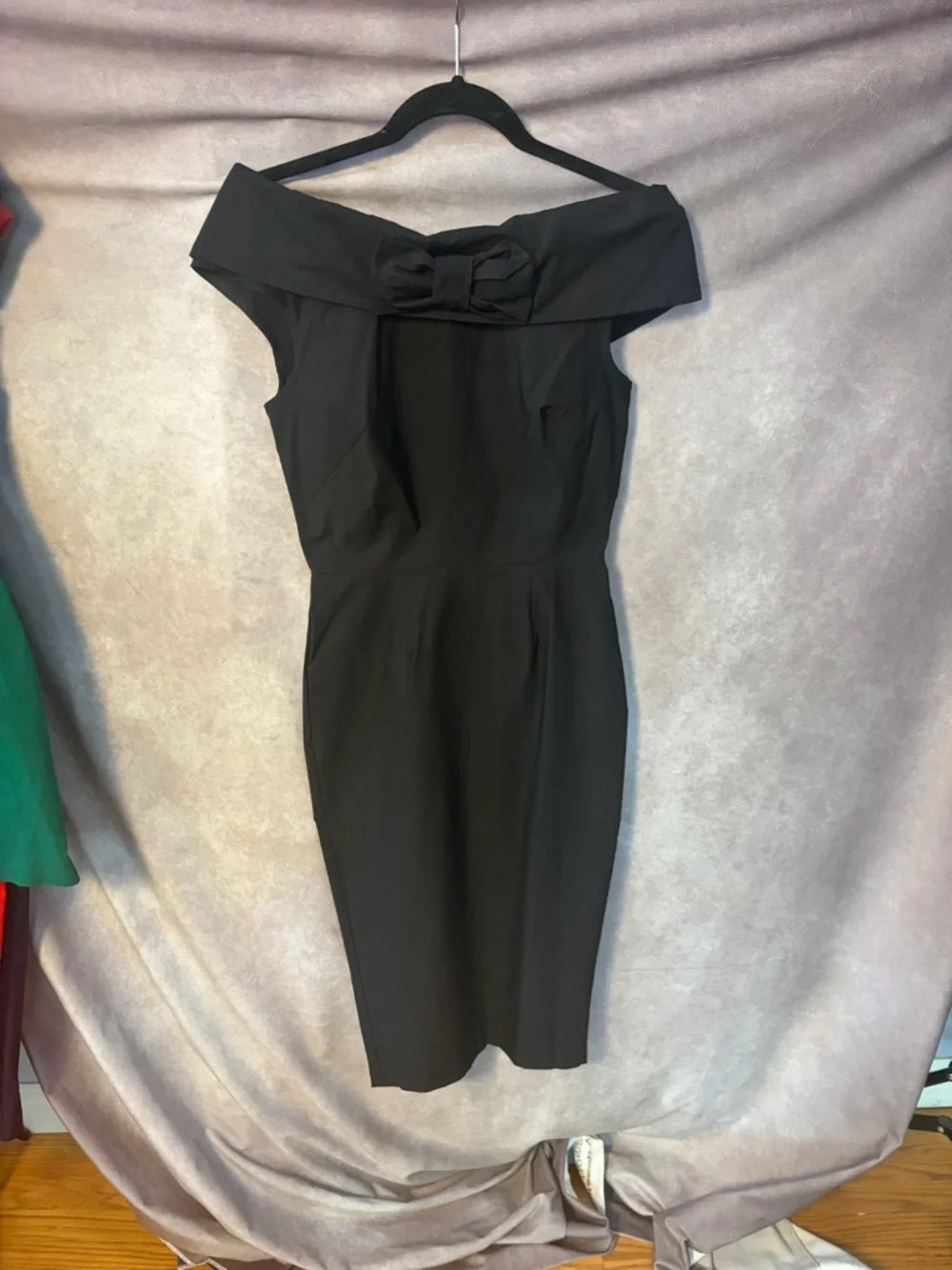 Unique Vintage Barbie Black One-Shoulder Bow Sheath Dress Small - Picture 2 of 4